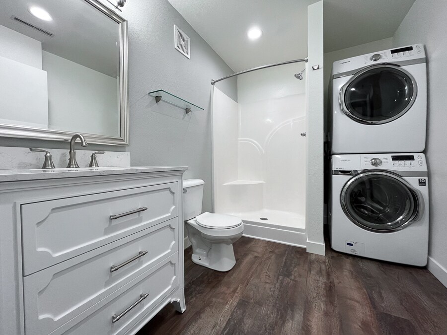 Building Photo - 2322 College St