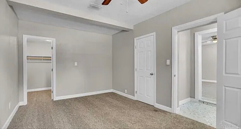 Building Photo - 22 Adkinson Dr