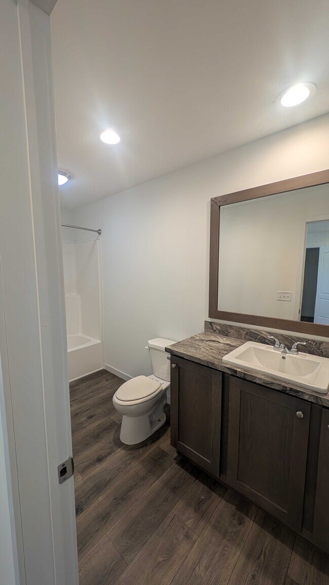 Building Photo - 9383 Evergreen Dr