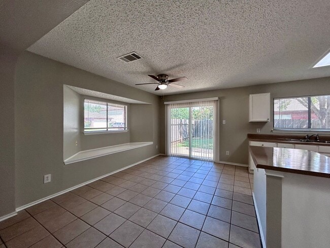 Building Photo - 3647 Bass Loop