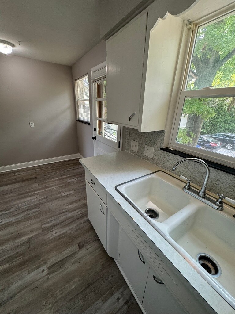 Building Photo - 600 Graham Rd