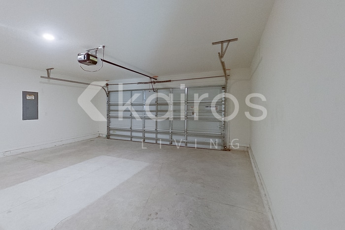 Building Photo - 8610 SW 44th Ct