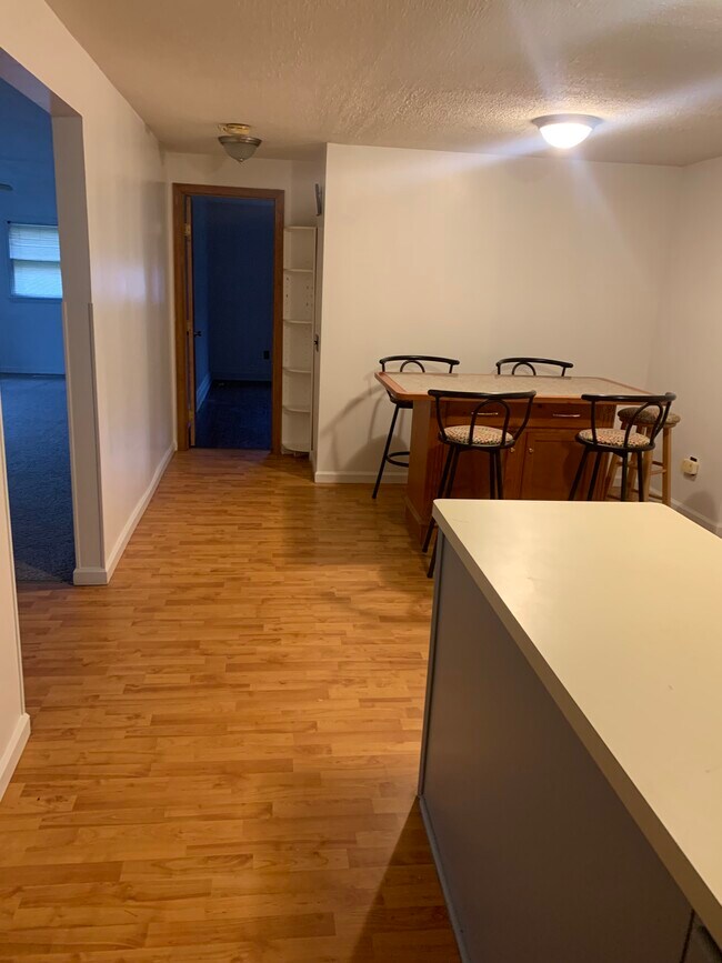 Kitchen - 6105 Dacola Shores Rd