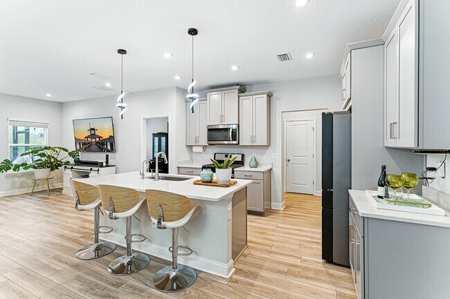 Building Photo - 105 Meadow Creek Dr