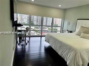 Building Photo - 2017 S Ocean Dr