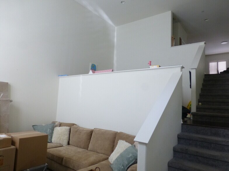 Building Photo - 416 W Linden Dr