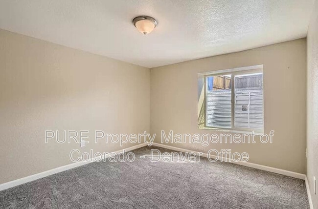 Building Photo - 925 Harlan St
