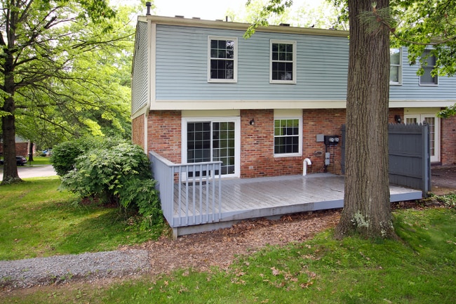 Building Photo - 100 Grouse Ct