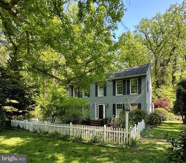 Building Photo - 623 Sean Dr