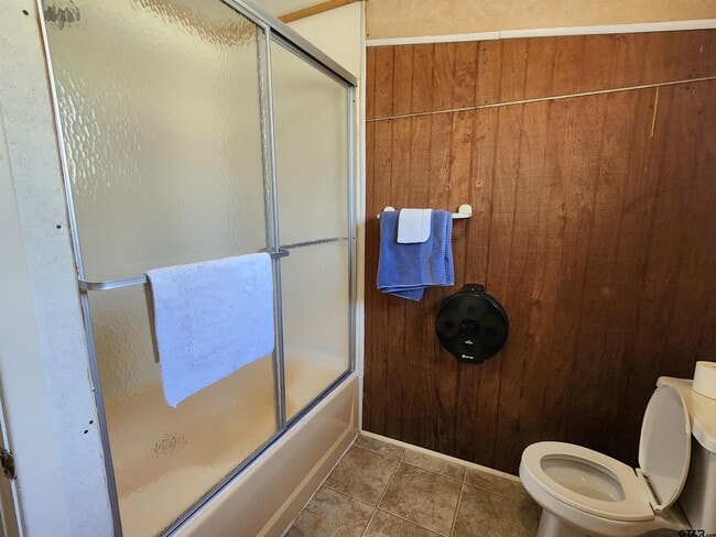 Building Photo - 845B CR 1987