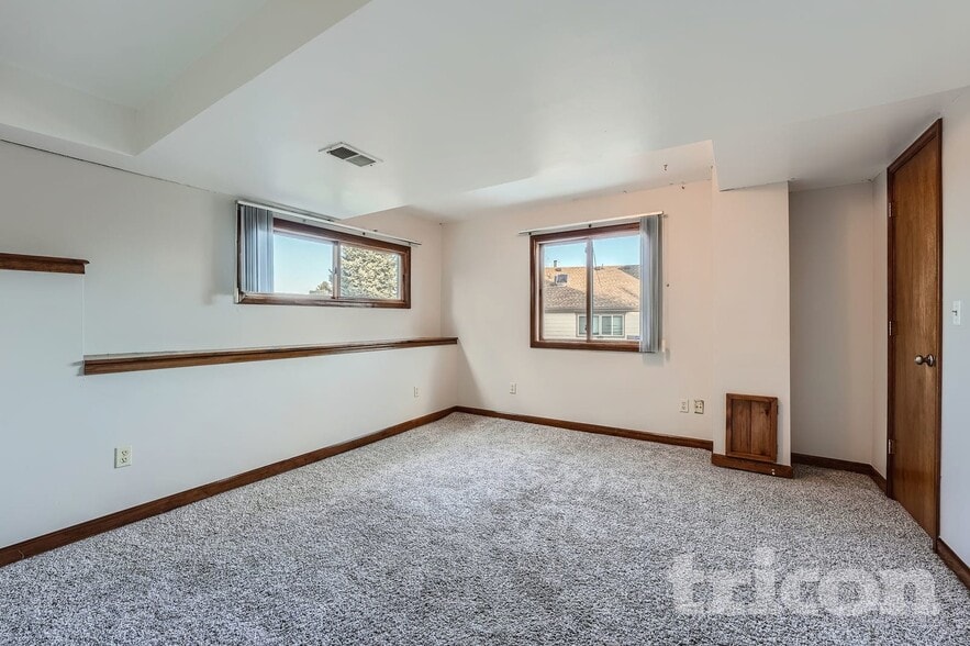Building Photo - 3606 S Gibralter Cir