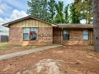 Building Photo - Almost Ready! 2 Bedroom, 1 Bathroom Duplex!