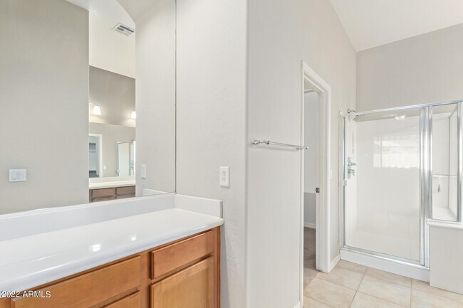 Building Photo - 13582 S 184th Ave