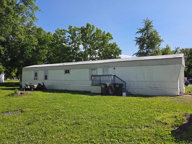 Building Photo - 2900 Sand Rd