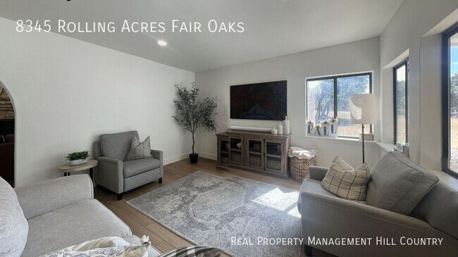 Building Photo - 8345 Rolling Acres Trail