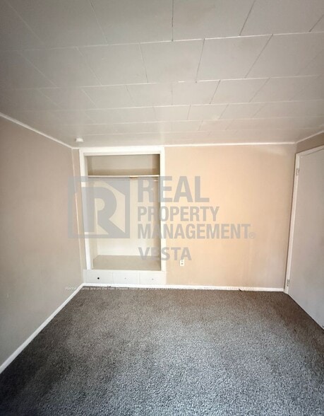 Building Photo - 620 Cedarwood Dr