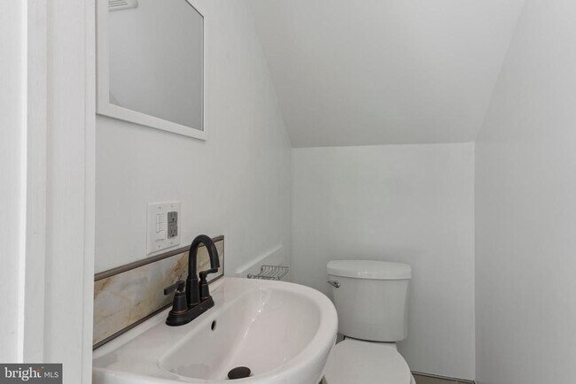 Building Photo - 3709 Forestdale Ave