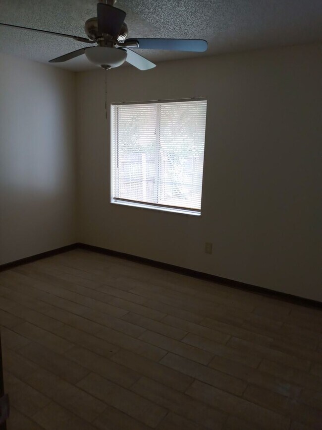 Building Photo - 2 bedroom 2 bath UCF area