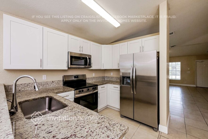 Building Photo - 5703 Fletcher St