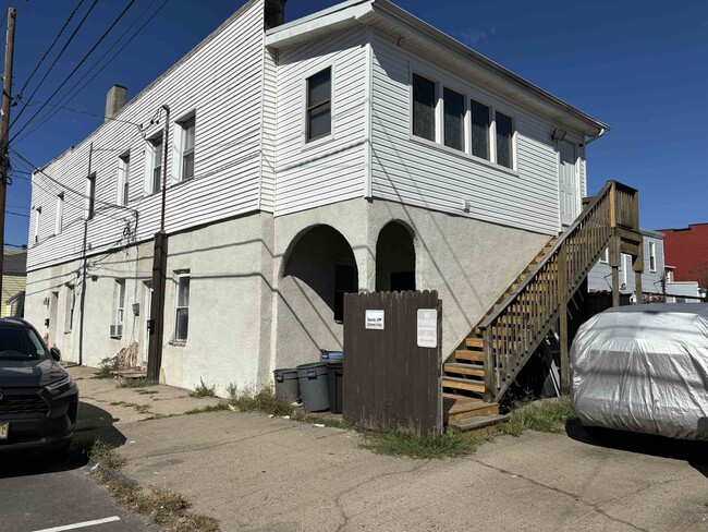 Primary Photo - 178 Orient St
