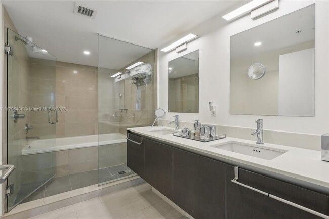 Building Photo - 6620 Indian Creek Dr