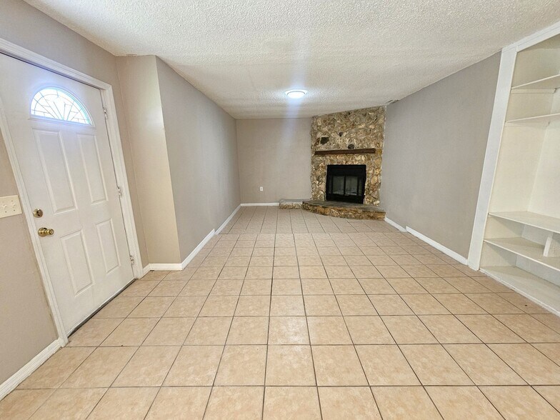 Building Photo - 6301 Breezewood St