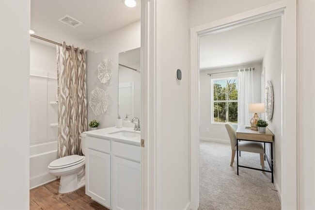 Building Photo - 1725 Harper Lily Ln