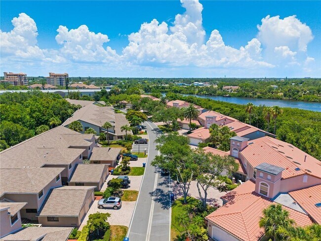 Building Photo - 1714 Starling Dr