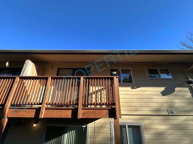 Building Photo - Charming 2-Bedroom Multiplex in the Heart of Portland - A Must-See!