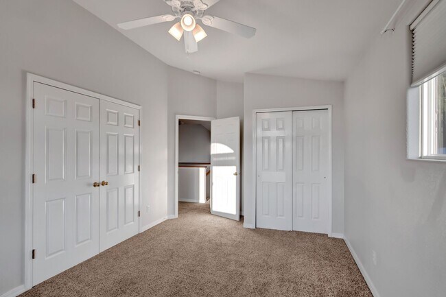 Building Photo - Stunning home on Millstream for rent!