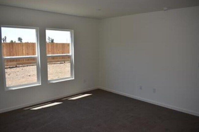 Building Photo - 4543 Iris Ct