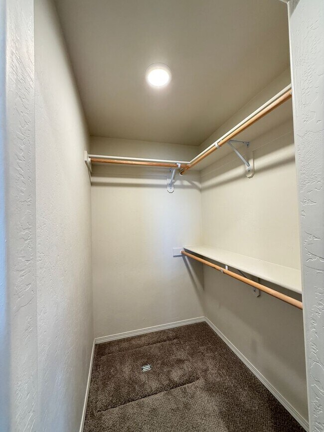 Building Photo - Charming 3 Bed / 2 Bath Home in Delta Estates – Medford