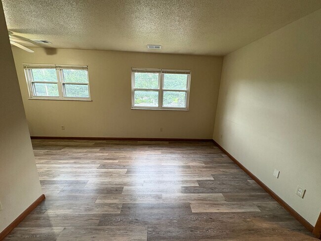Building Photo - Short Term Lease, 1 Bedroom 1 Bathroom!