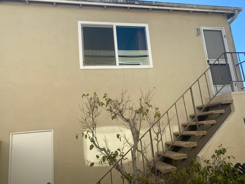 Building Photo - 10031 San Miguel Ct