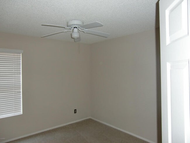 Building Photo - 3305 E Wildwood Dr