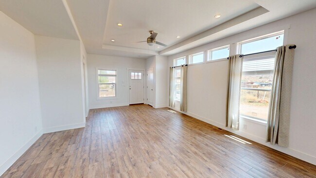 Building Photo - 2070 Starbuck Ln
