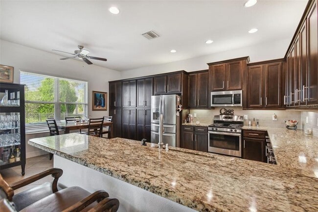 Building Photo - 30415 Palmer Oak Dr
