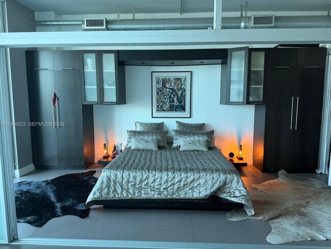 Building Photo - 3029 NE 188th St