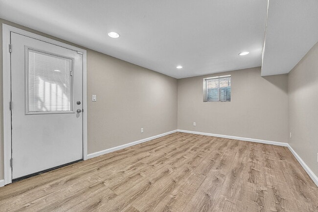 Building Photo - $1,240.95 -  1 bed, 1 bath Condo in Denver.