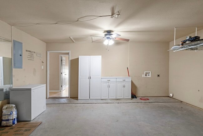 Building Photo - 271 Vista Hermosa