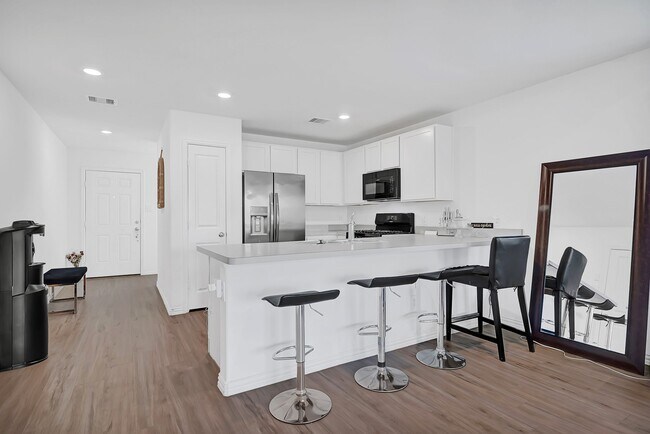 Building Photo - 18122 Rockvine Dr