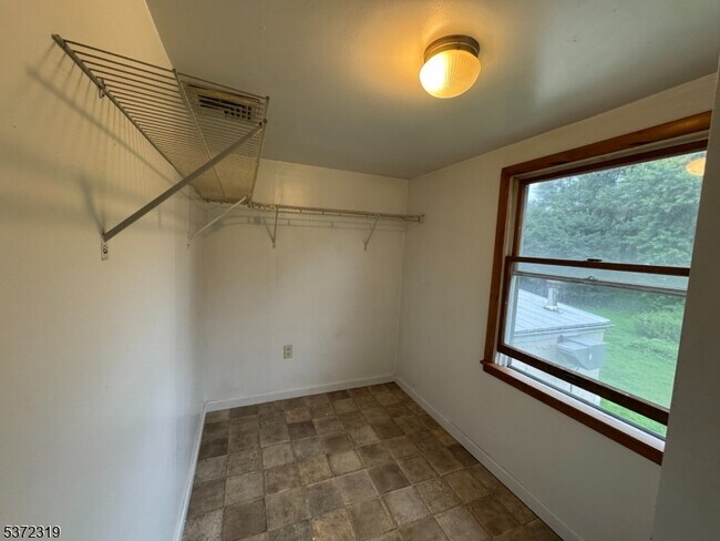 Building Photo - 615 County Rd 627