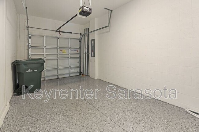 Building Photo - 8717 Winter Breeze Wy