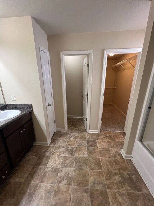 Building Photo - Beautiful 3-Bedroom, 2.5-Bath Home in Established Community!