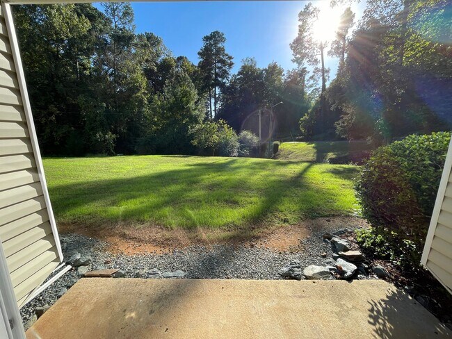 Building Photo - 9 Holland Dr