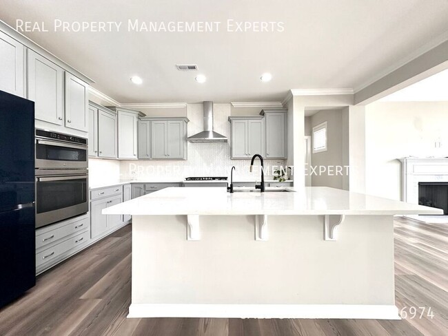 Building Photo - 6511 Wildbrook Dr