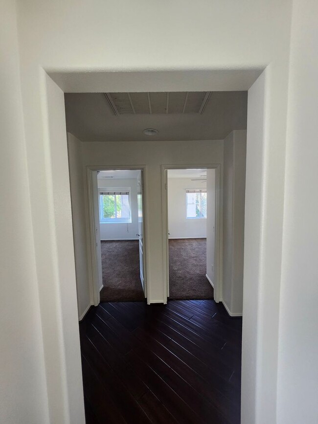 Building Photo - Chino 4 bedroom Beauty