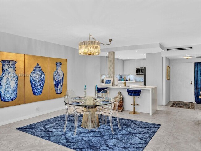 Building Photo - 101 Crandon Blvd