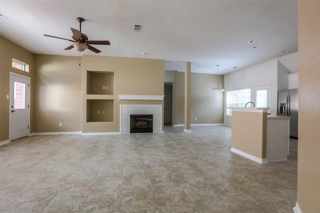 Building Photo - 131 Avonlea Dr