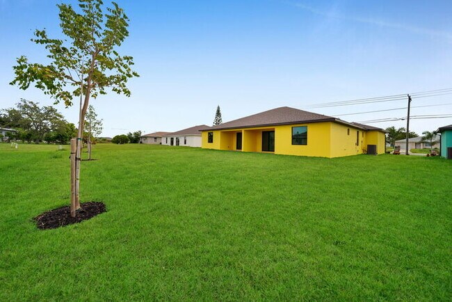 Building Photo - 2102 Andalusia Blvd